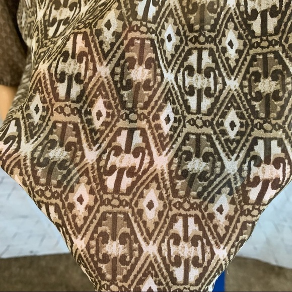 BKE Boutique Semi Sheer Boho Top - Picture 4 of 8